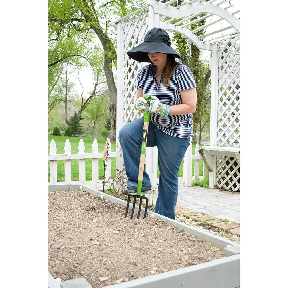 26 in. 4-Tine Forged Spading Garden Fork by Ames 6 26 in. 4-Tine Forged Spading Garden Fork by Ames - Image 4