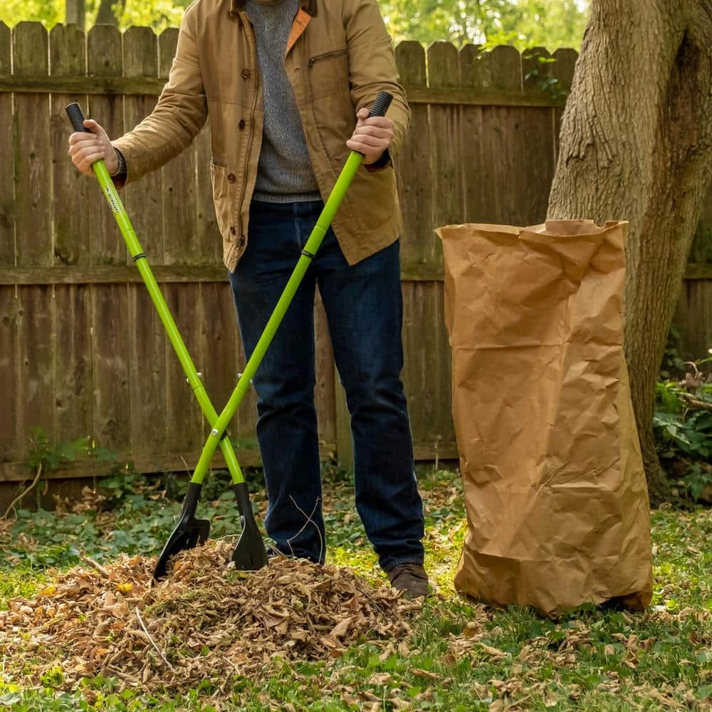 Gator Grabber 37 in. Steel Leaf Clean-Up Tool by Earthwise 7 Gator Grabber 37 in. Steel Leaf Clean-Up Tool by Earthwise - Image 5