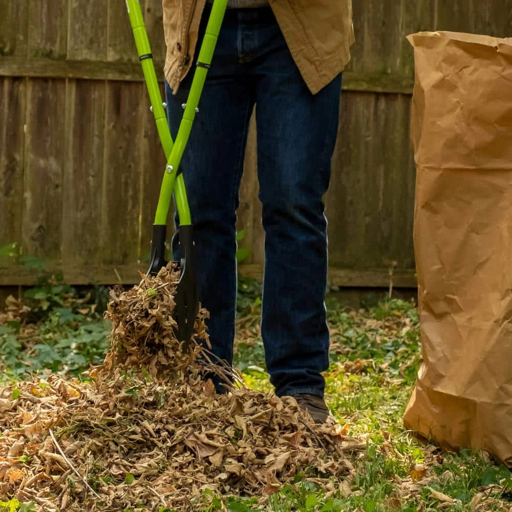 Gator Grabber 37 in. Steel Leaf Clean-Up Tool by Earthwise 9 Gator Grabber 37 in. Steel Leaf Clean-Up Tool by Earthwise - Image 7