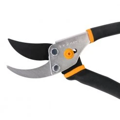 5.5 in. Bypass Pruners Pruning Shears (2-Pack) by Fiskars -GARDEN TOOLS Shop fiskars pruning shears 1067907 4f 1000