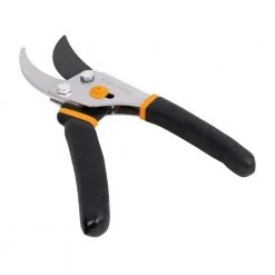 5.5 in. Bypass Pruners Pruning Shears (2-Pack) by Fiskars -GARDEN TOOLS Shop fiskars pruning shears 1067907 c3 1000