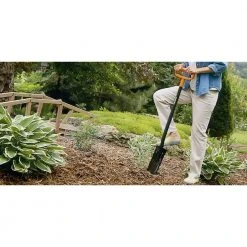 Steel D-handle Garden Spade by Fiskars 15 Steel D-handle Garden Spade by Fiskars -GARDEN TOOLS Shop fiskars shovels 396670 1001 40 1000