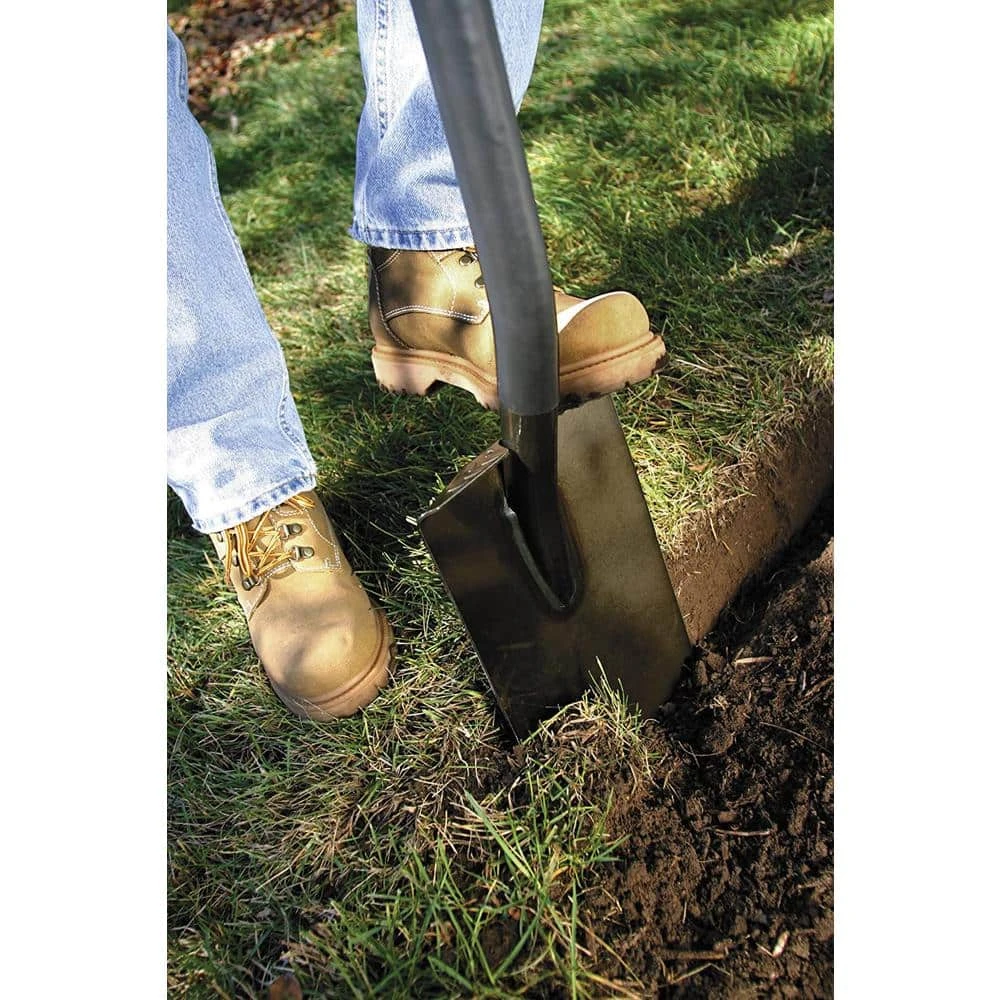 Steel D-handle Garden Spade by Fiskars 4 Steel D-handle Garden Spade by Fiskars - Image 2
