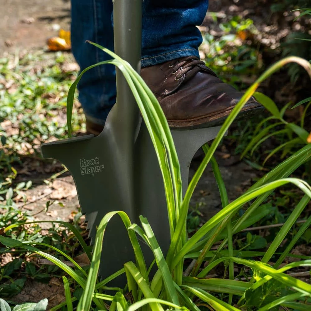 31 in. Fiberglass Handle 40 in. Root Slayer Carbon Steel Nomad Shovel by Radius Garden 5 31 in. Fiberglass Handle 40 in. Root Slayer Carbon Steel Nomad Shovel by Radius Garden - Image 3