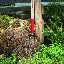 4-Oval Tine Manure Fork by Razor-Back 8 4-Oval Tine Manure Fork by Razor-Back -GARDEN TOOLS Shop razor back garden forks 74102 4f 1000