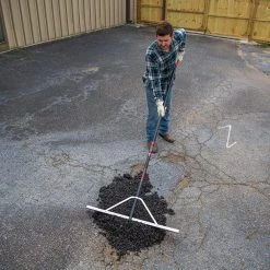 36 in. Aluminum Contractor Lute by Razor-Back -GARDEN TOOLS Shop razor back landscaping rakes 63133 44 1000