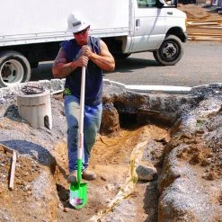 48 in. Wood Handle Trenching Shovel by Razor-Back 10 48 in. Wood Handle Trenching Shovel by Razor-Back -GARDEN TOOLS Shop razor back shovels 47026 40 1000