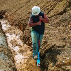 43 in. Fiberglass Handle Trenching Shovel by Razor-Back 11 43 in. Fiberglass Handle Trenching Shovel by Razor-Back -GARDEN TOOLS Shop razor back shovels 47033 40 1000