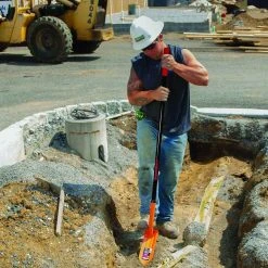 43 in. Fiberglass Handle Trenching Shovel by Razor-Back -GARDEN TOOLS Shop razor back shovels 47034 40 1000