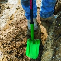 43 in. Fiberglass Handle Trenching Shovel by Razor-Back -GARDEN TOOLS Shop razor back shovels 47036 e1 1000