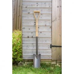 English Garden 43 in. Wood Handle Solid Forged Steel Poachers Spade by Unbranded -GARDEN TOOLS Shop shovels r480ks 31 1000